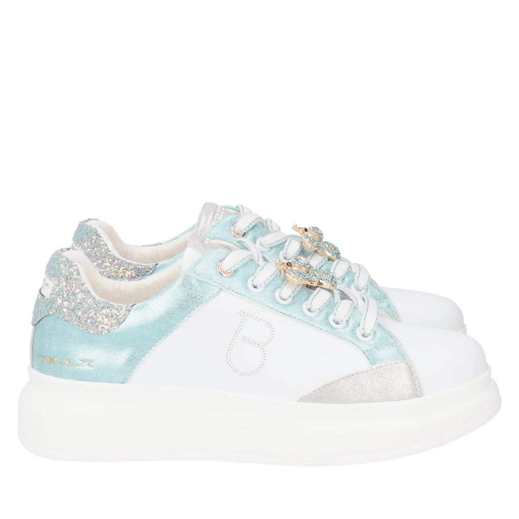 Sneaker Tosca Blu SS2501S004 Bellatrix in pelle con accessorio colore bianco/verdino