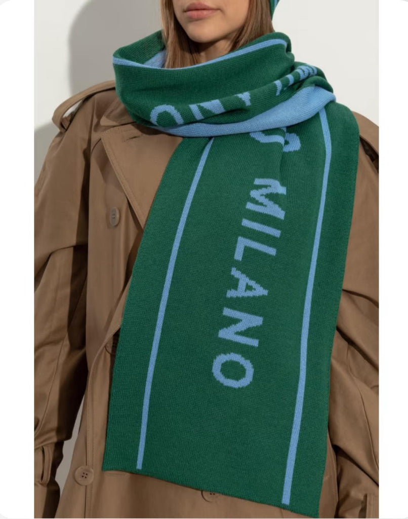 Sciarpa Moschino 50199 M5634 lana monocolore con logo grande