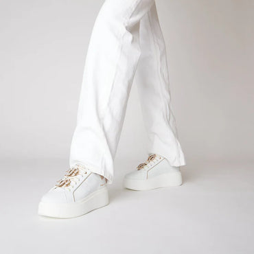 Sneaker Tosca Blu SS2502S010 Elettra con accessorio gioiello colore bianco/oro