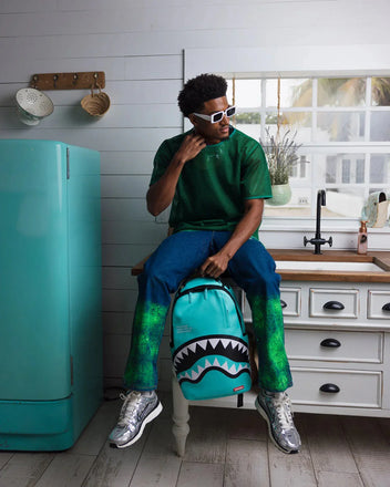 ZAINO SPRAYGROUND ART7015 SHARK CENTRAL AQUA DLXSV BACKPACK