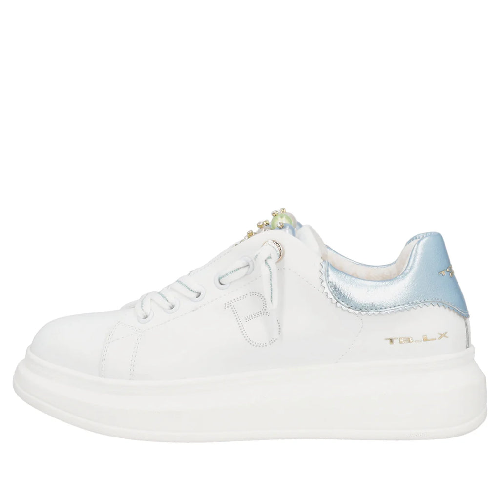 Sneakers Tosca Blu SS2601S003 Astrid in pelle con perle bianche/azzurre