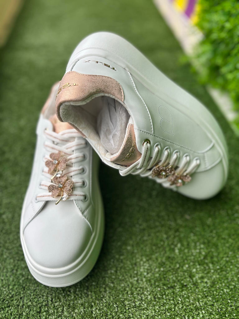 Sneaker Tosca Blu SS2502S011 Elettra con fiori in strass colore bianco/cipria