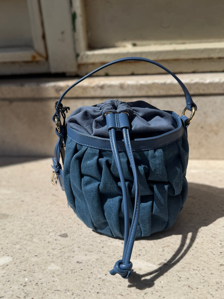 Borsa Tosca blu TS2622B22 mini secchiello in denim arricciato