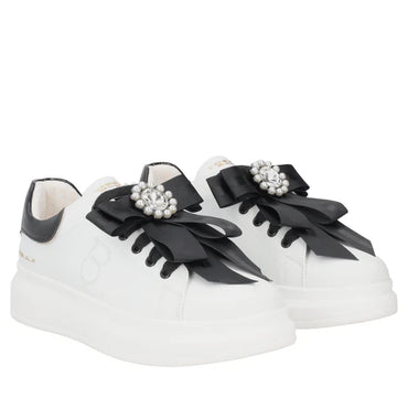 Sneaker Tosca Blu SF2501S006 Chic in pelle con fiocco e perle colore bianco-nero