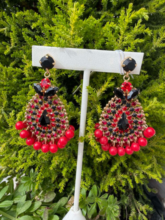 Orecchini Even AP049 Pendenti con cristalli e perle rosse
