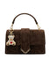 Borsa Pashbag Kayla in suede a tracolla con charms orsetto