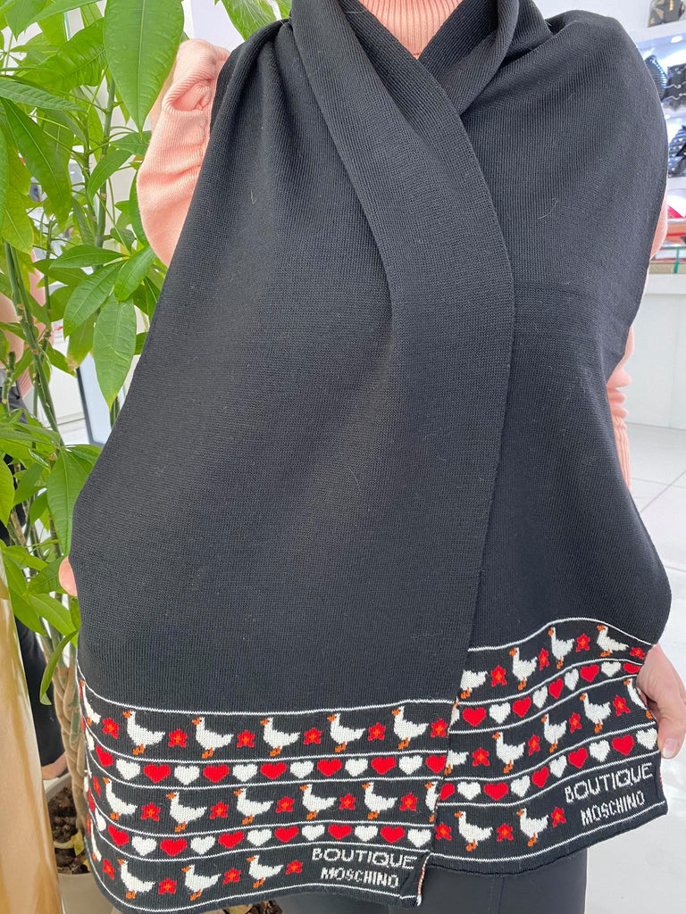 Sciarpa Moschino boutique Art 30120 nera con oche e cuori